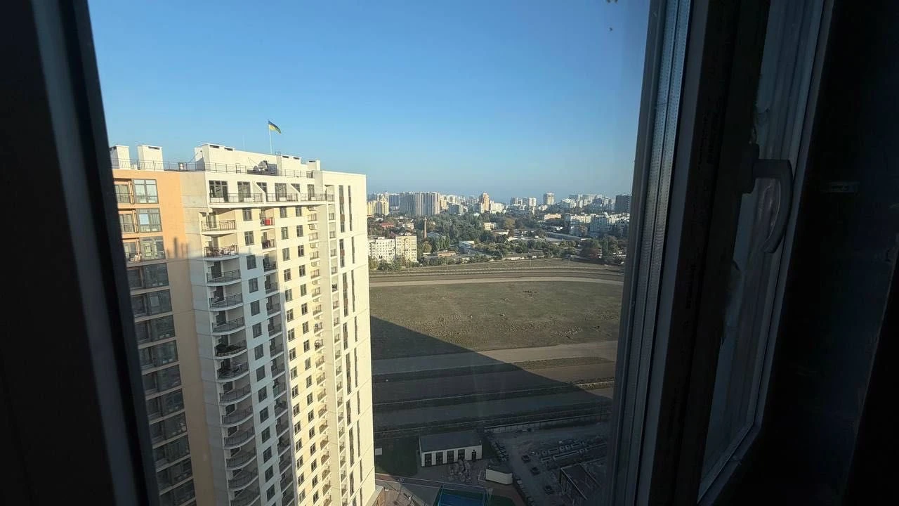 Краснова KADORR 67я Жемчужина. Двухкомнатная вид на город и