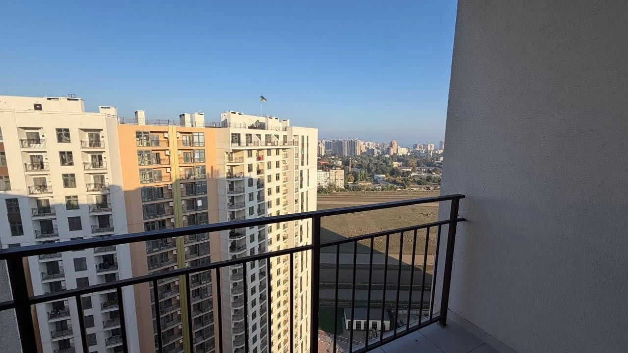 Краснова KADORR 67я Жемчужина. Двухкомнатная вид на город и