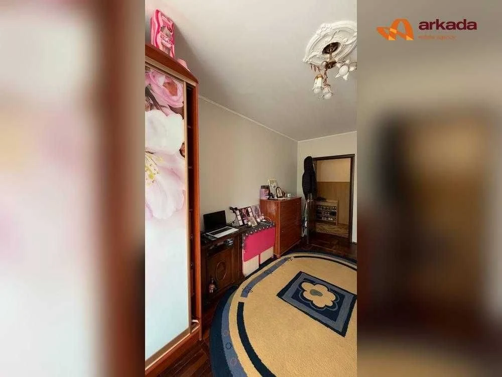 Selling Cheap 1-Bedroom Apartment with Renovated Interior in a Great Location in Auton