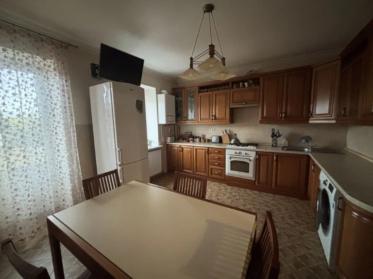 3 bedroom apartment New World