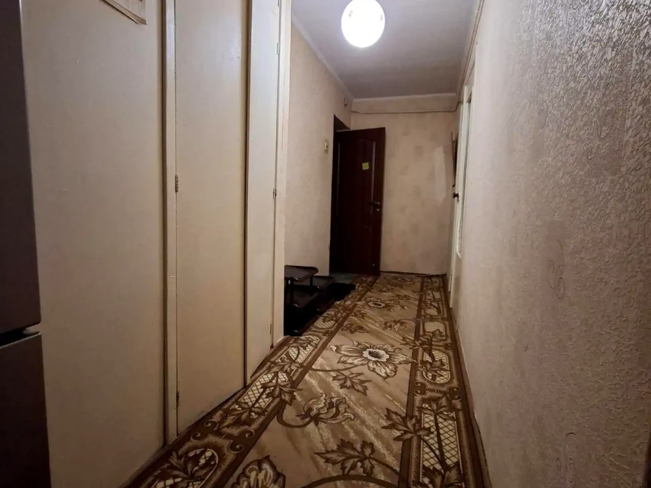Rent 1-room apartment 740 sq. m 1/10 floor
