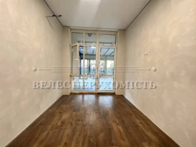 NO COMMISSION - Modern Apartment with Balcony in "Italian Quarter" Residence