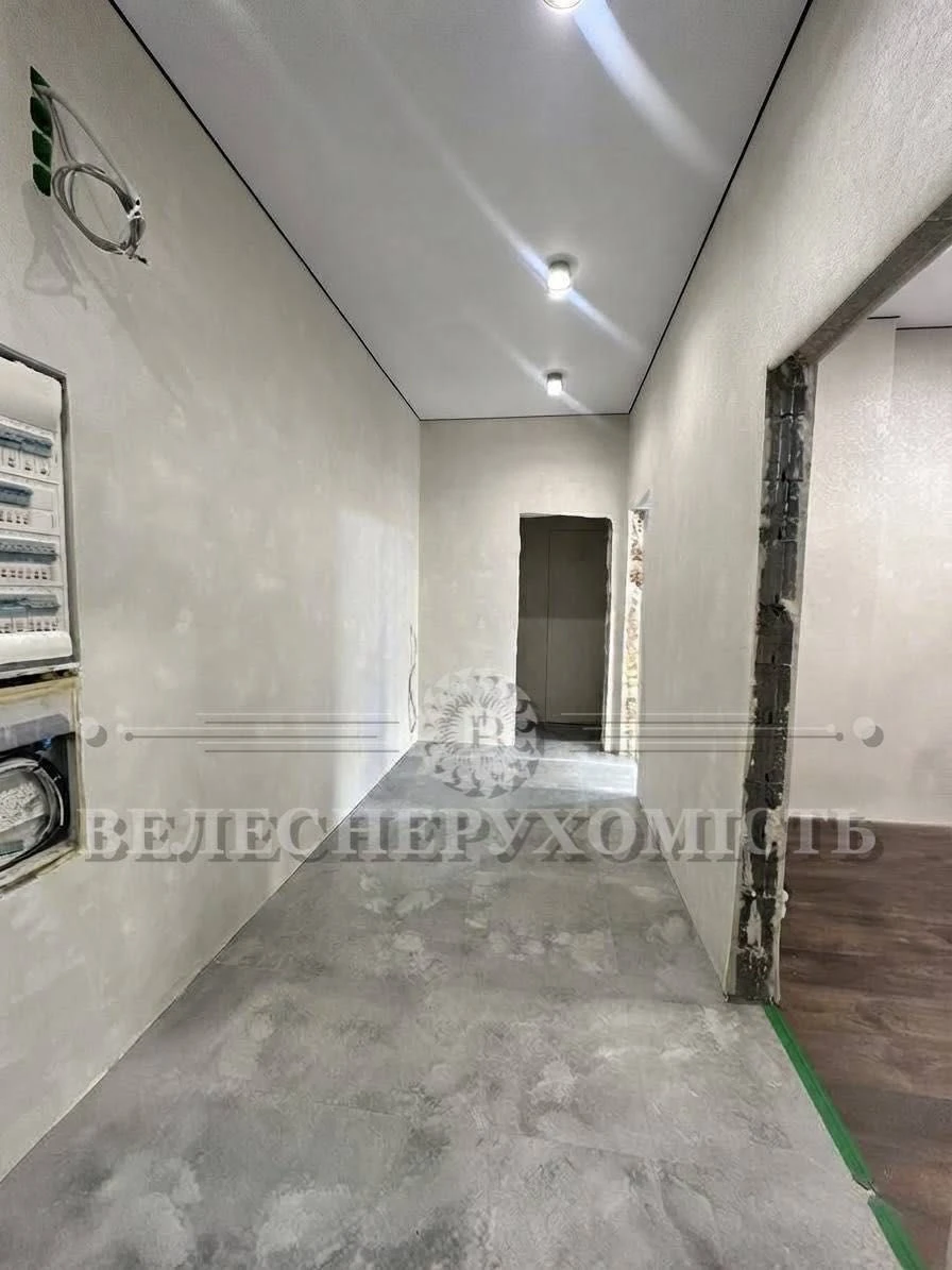 NO COMMISSION - Modern Apartment with Balcony in "Italian Quarter" Residence