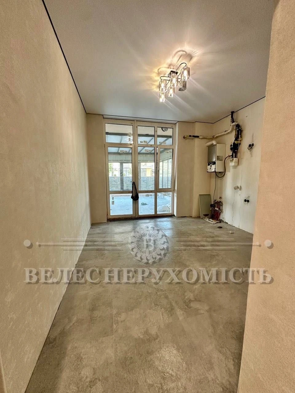 NO COMMISSION - Modern Apartment with Balcony in "Italian Quarter" Residence
