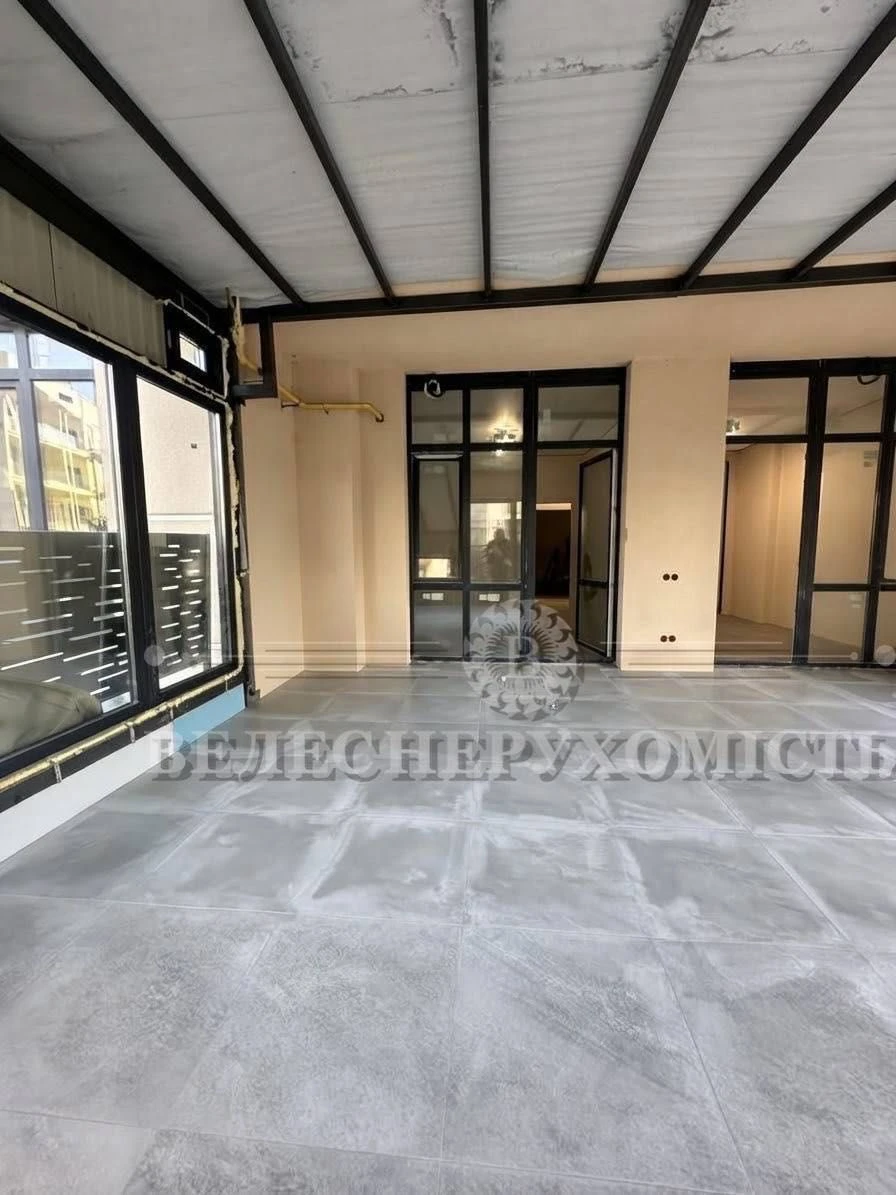 NO COMMISSION - Modern Apartment with Balcony in "Italian Quarter" Residence