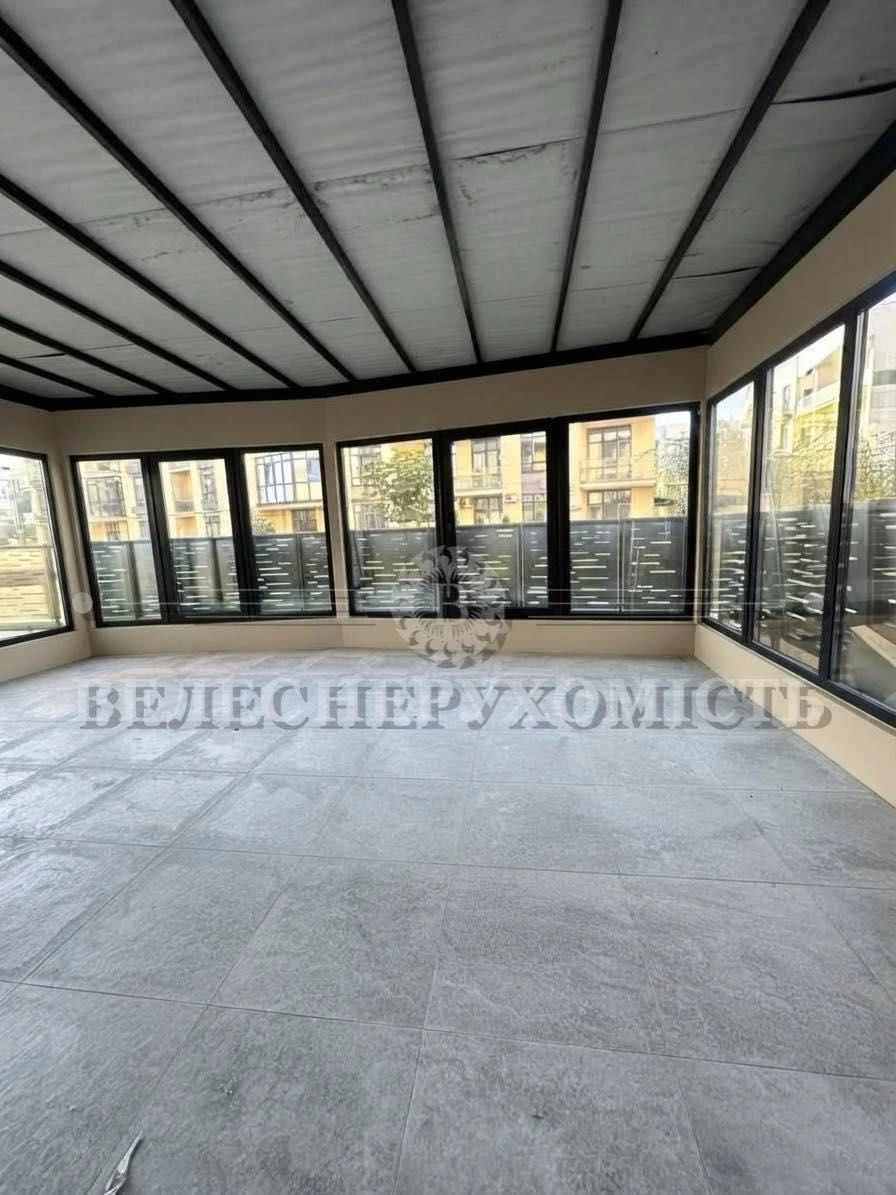 NO COMMISSION - Modern Apartment with Balcony in "Italian Quarter" Residence