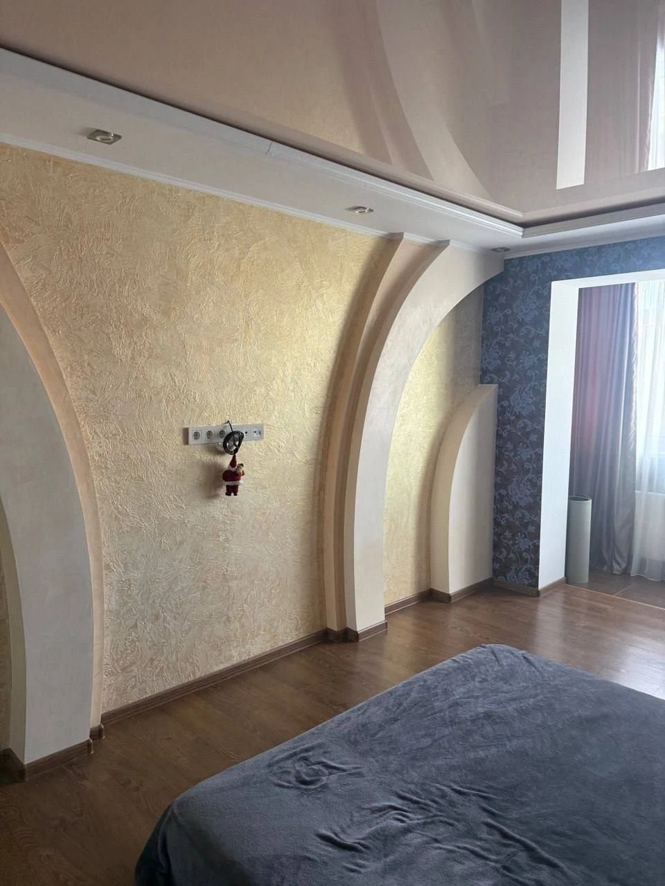 Sale of a 3-bedroom apartment in residential complex "Parus"