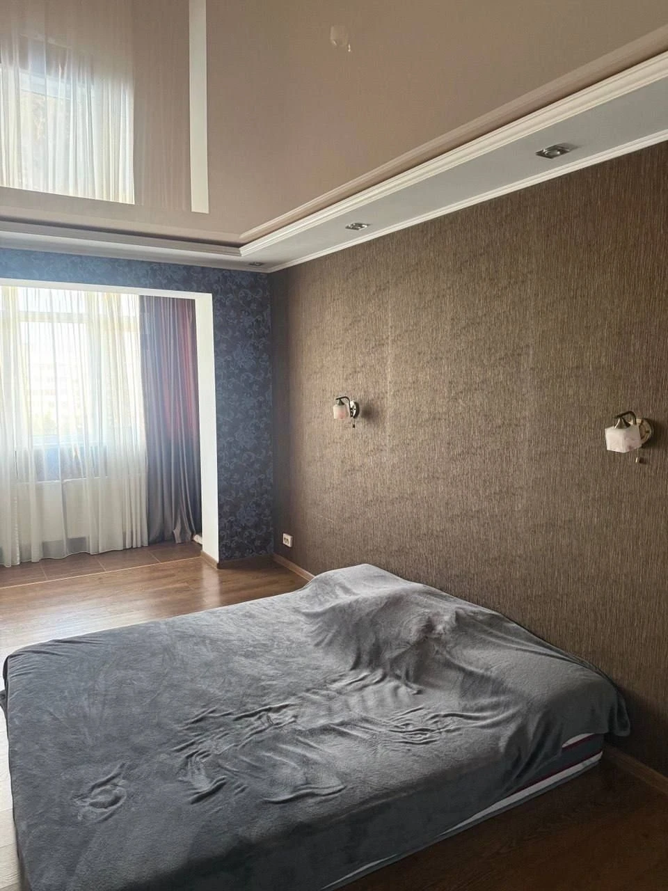Sale of a 3-bedroom apartment in residential complex "Parus"
