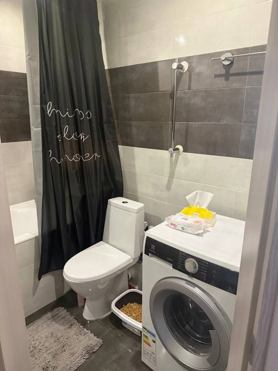 Sale of a 3-bedroom apartment in residential complex "Parus"