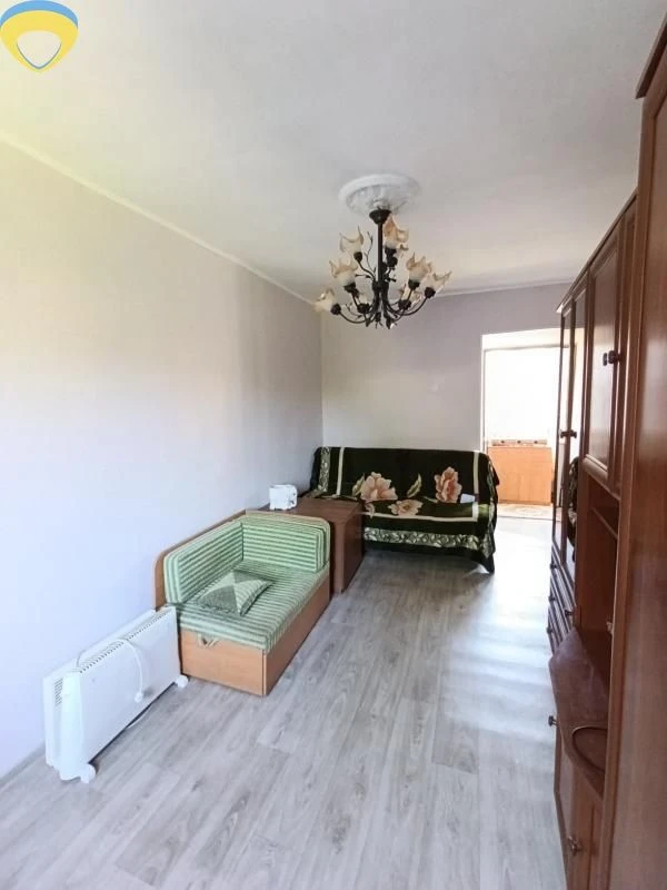 Independent one-bedroom apartment on Black Sea Avenue