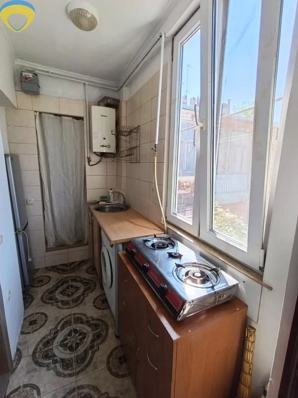 Independent one-bedroom apartment on Black Sea Avenue