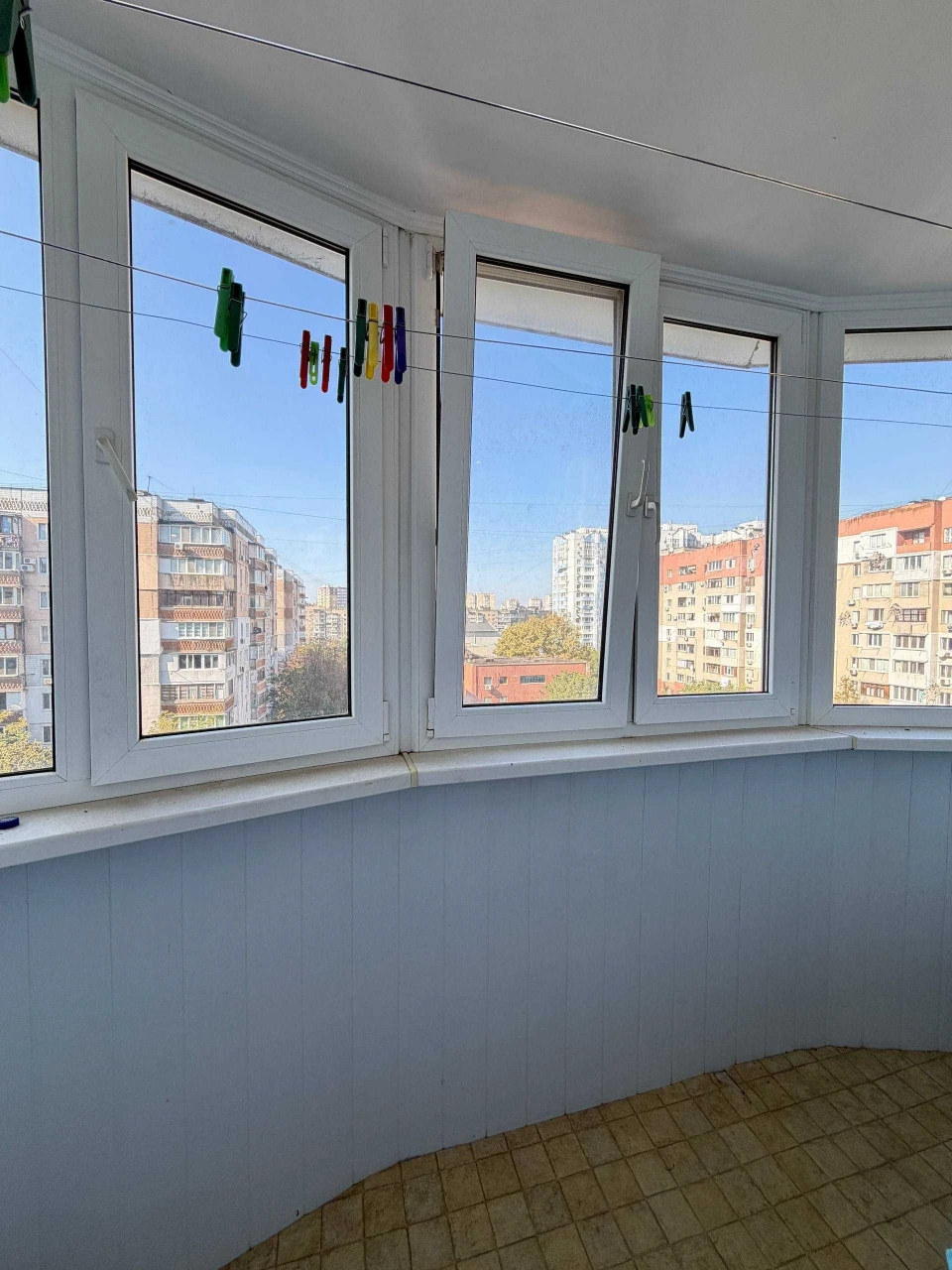 Urgent! 3 bedroom apartment on Semen Palii (Vysotsky) with furniture