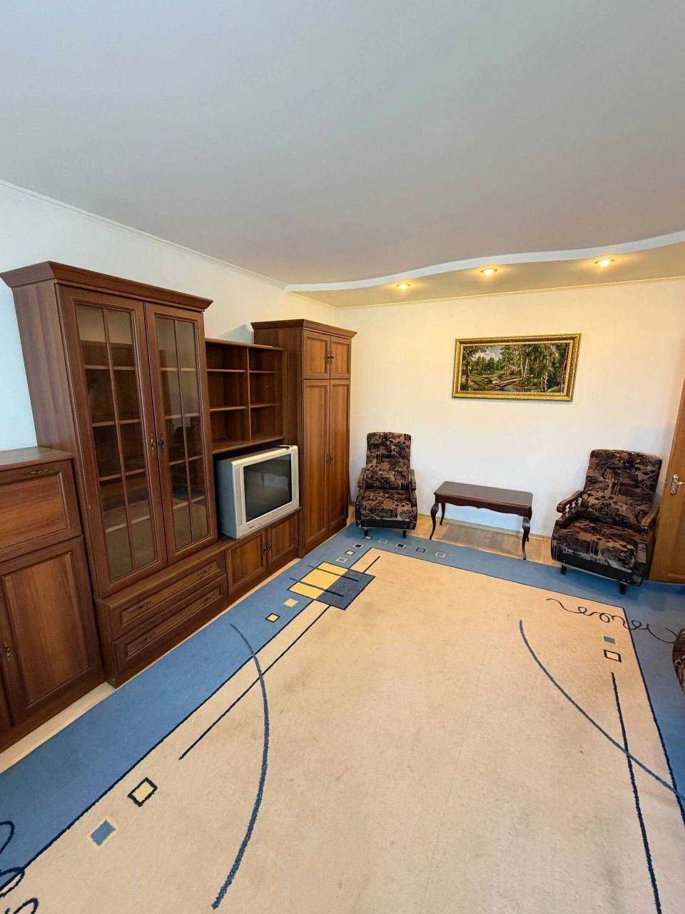 Urgent! 3 bedroom apartment on Semen Palii (Vysotsky) with furniture