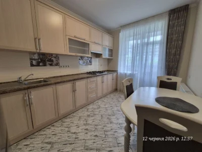 Selling 2-room apartment near Шевchenko Park