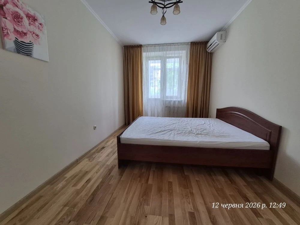 Selling 2-room apartment near Шевchenko Park
