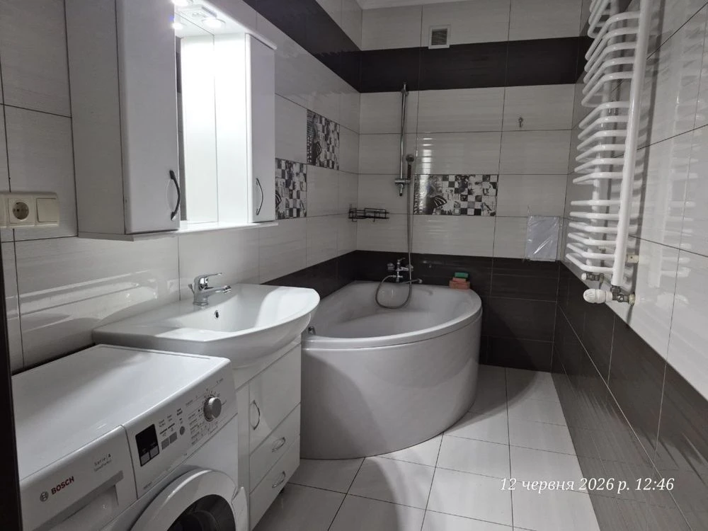 Selling 2-room apartment near Шевchenko Park
