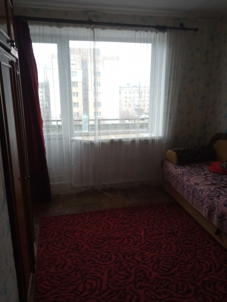 One-room apartment for sale ("small apartment")