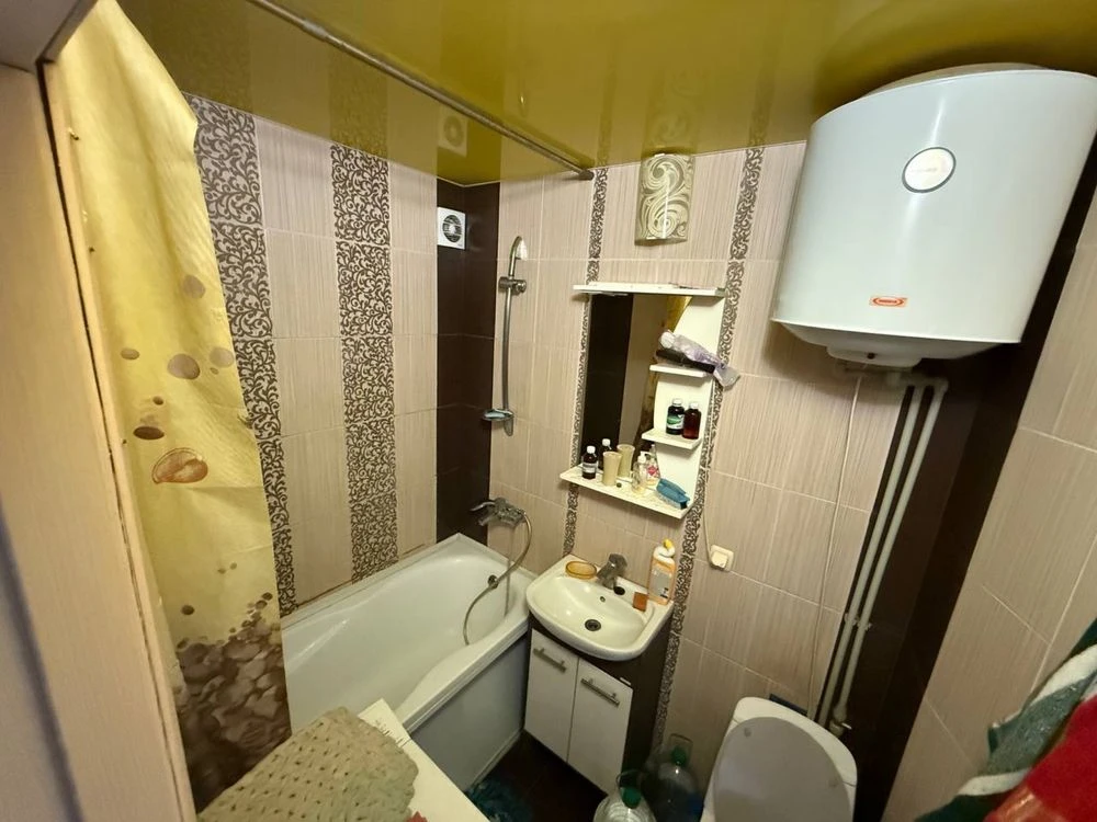Продам 2 кв. с ремонтом на Салтовке, ул. Светлая, 10