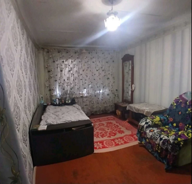 Продам 2 х.комнатную квартиру на Ак.Королева