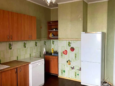 Квартира. Киев, Осенняя улица