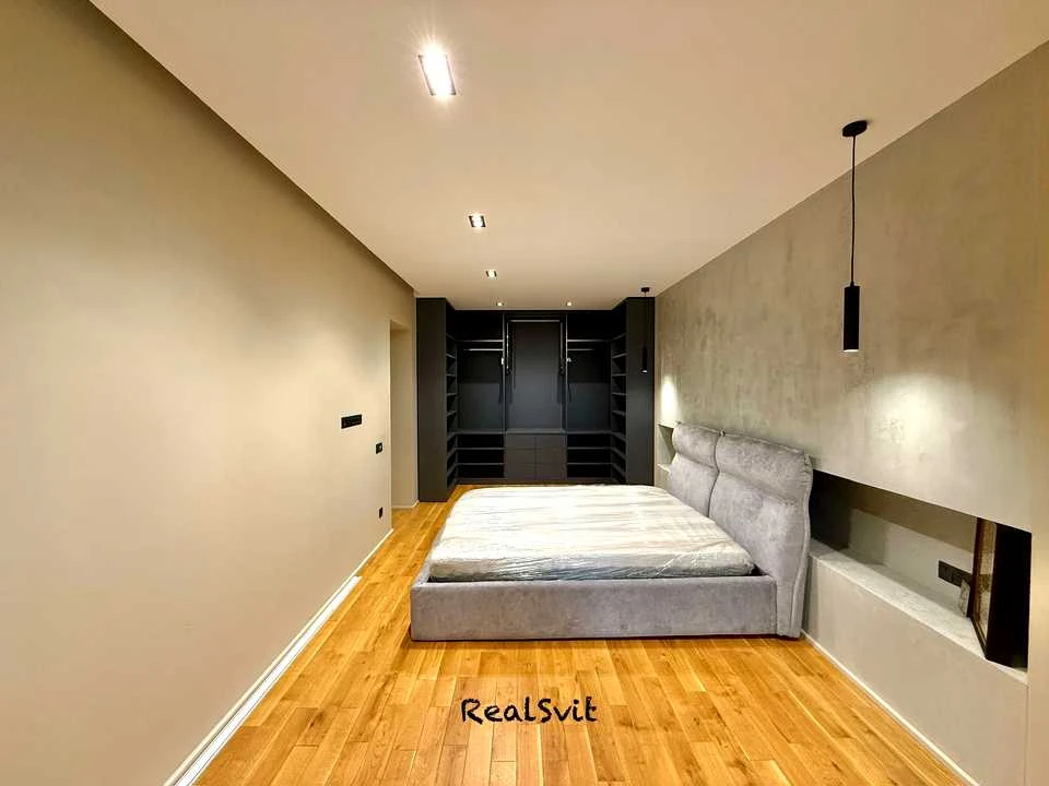 Apartment. Michael Dontsev st.