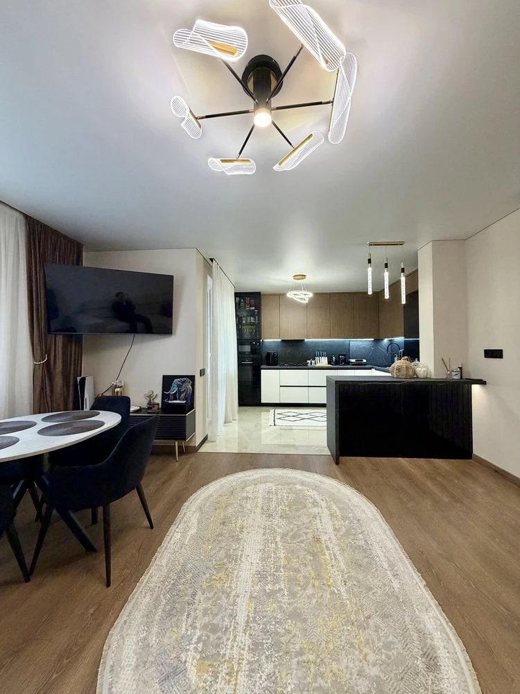 2 room apartment 66 sq m renovated, new building, Lviv, Mone 2