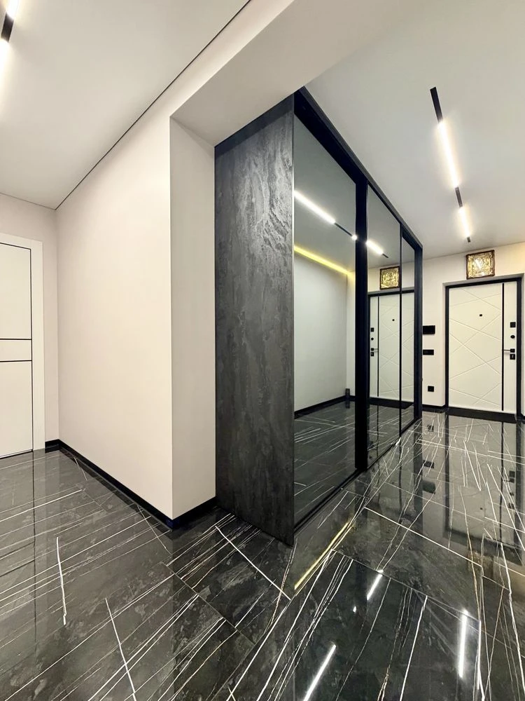 2 room apartment 66 sq m renovated, new building, Lviv, Mone 2