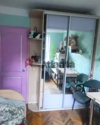 2-room apartment; total area 38.4 m2; floor 3/5, Holosiivskyi Avenue.