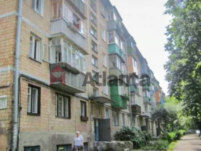 2-room apartment; total area 38.4 m2; floor 3/5, Holosiivskyi Avenue.