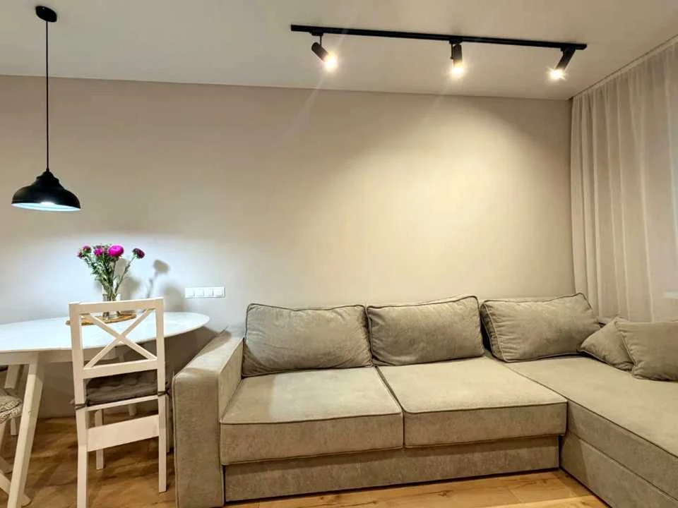 Apartment. Dnipro, Mykhola Rizoľa Street