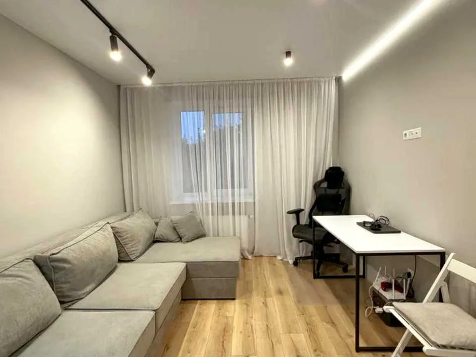 Apartment. Dnipro, Mykhola Rizoľa Street