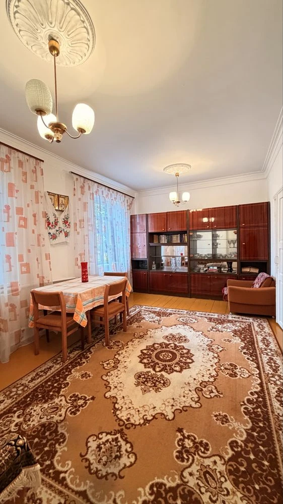 Продажа добротной части в дома на Мар'янівці