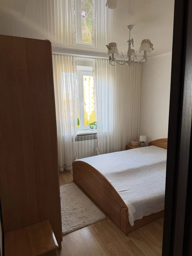For Sale: 3-room apartment in a newer building with independent heating