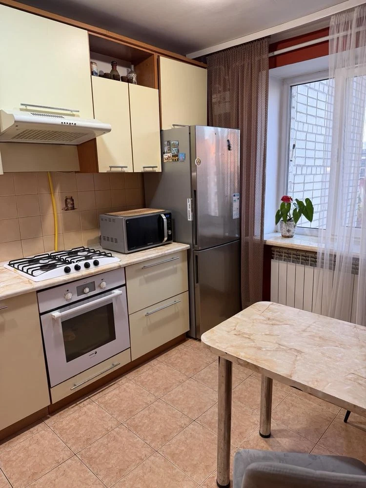 For Sale: 3-room apartment in a newer building with independent heating