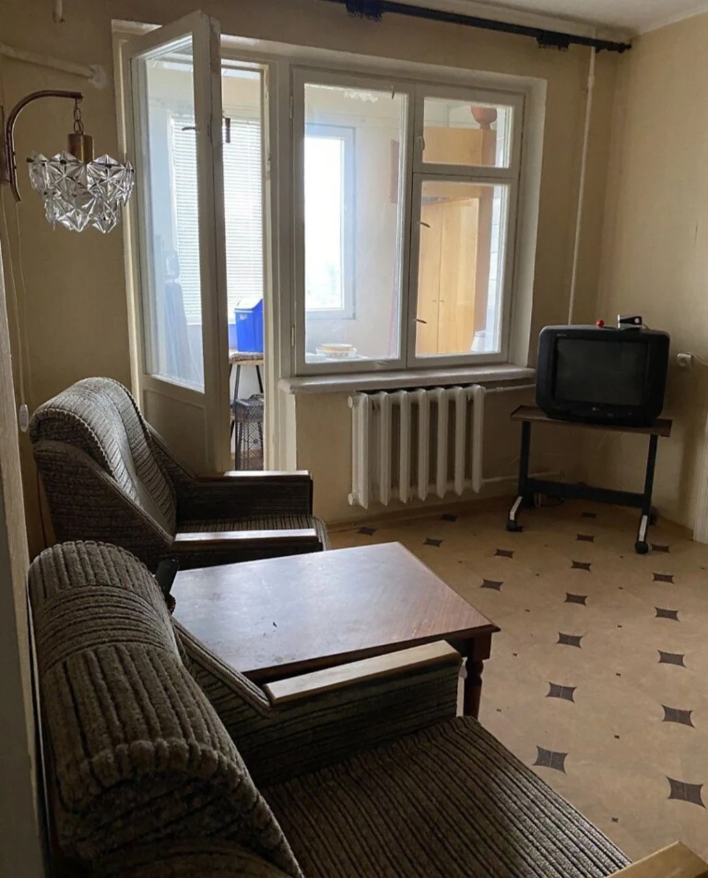 Sale of a 3-room apartment on пр. Центральний (6 Slobidska).