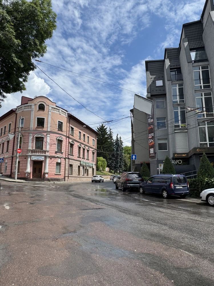 2 rooms for sale in the city center, separate rooms, Pyrogova street