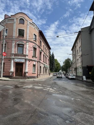 2 rooms for sale in the city center, separate rooms, Pyrogova street
