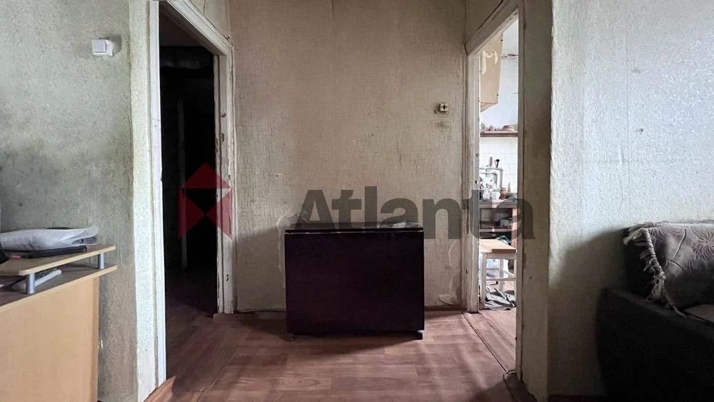 2-room apartment for sale near Shevchenko Square, Windy Mountains, WITHOUT % for rent