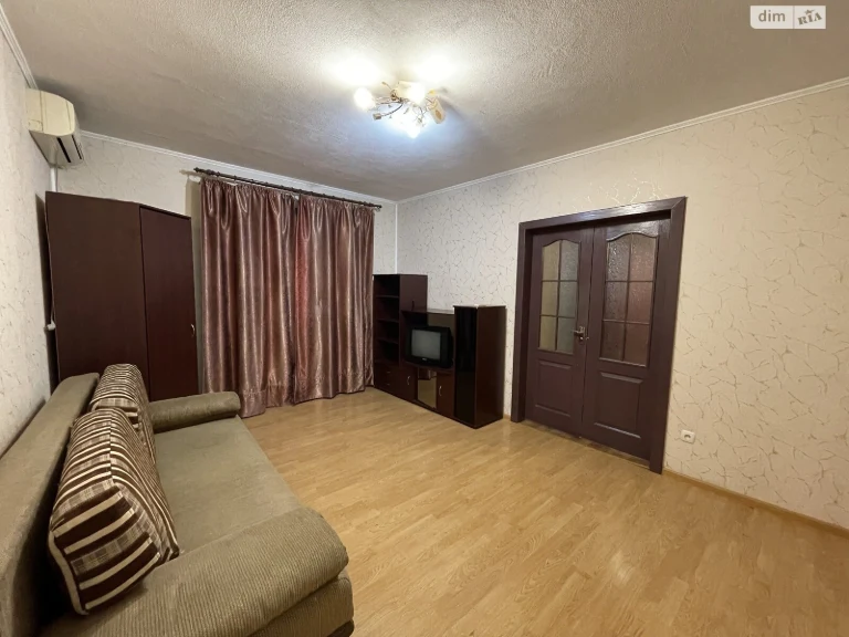 Long-Term Rental Apartment Left Bank