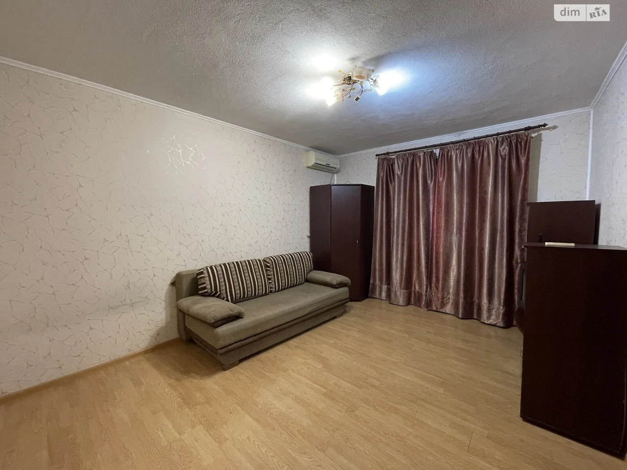 Long-Term Rental Apartment Left Bank