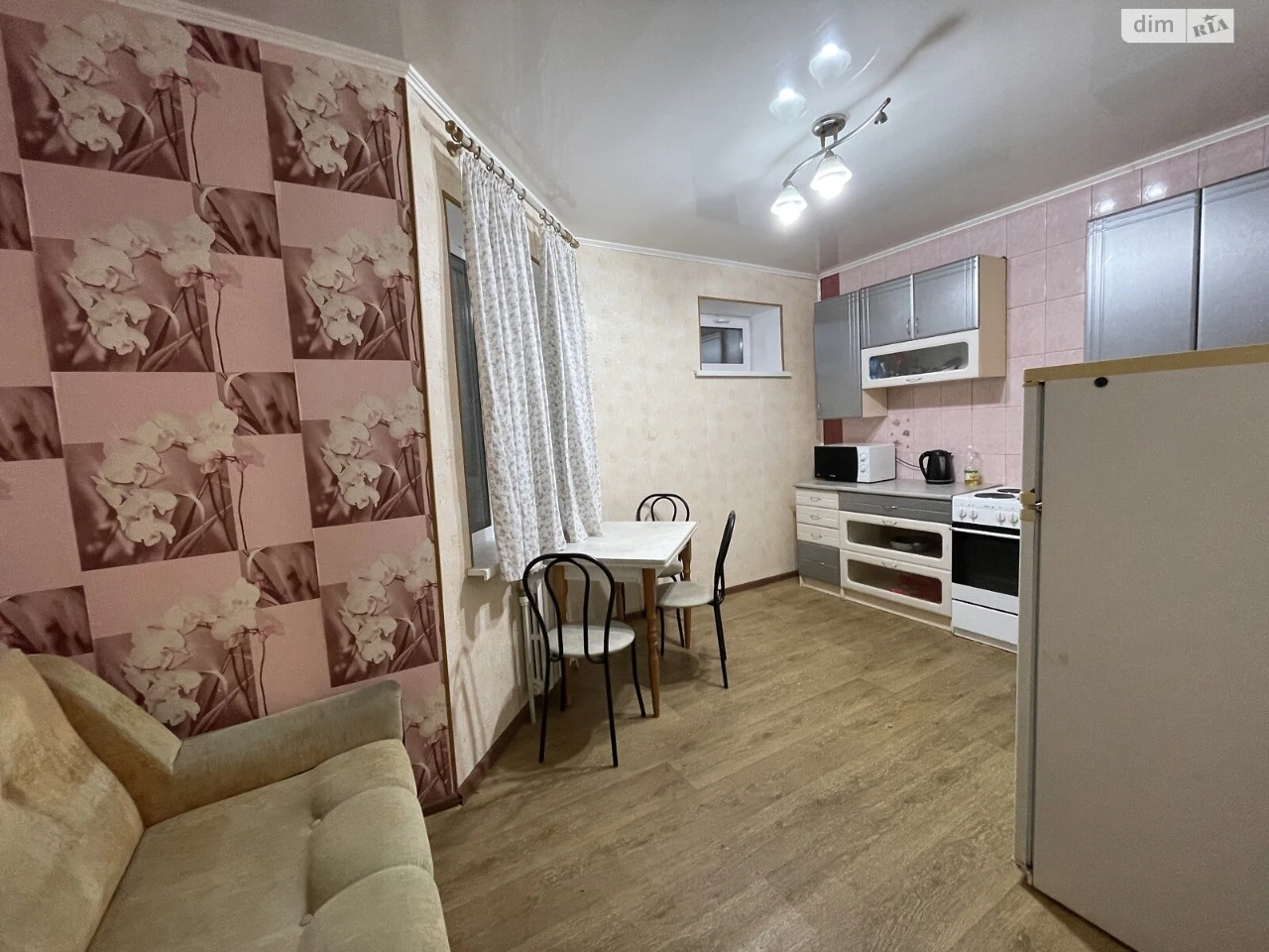 Long-Term Rental Apartment Left Bank