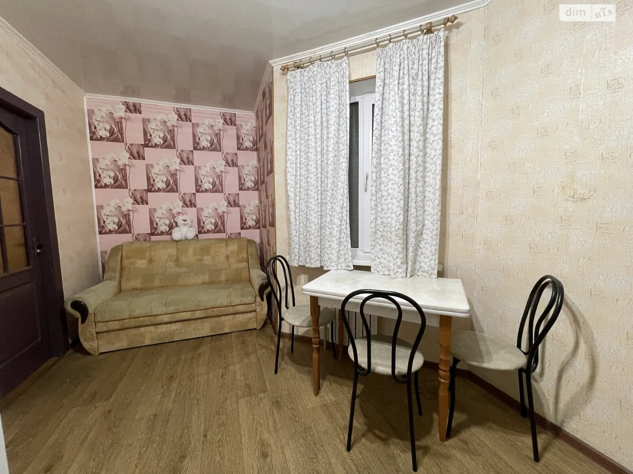Long-Term Rental Apartment Left Bank
