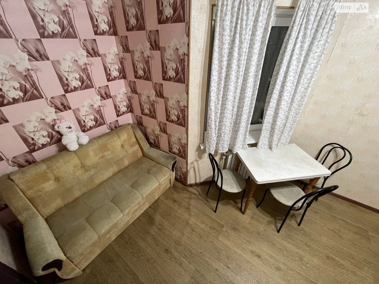 Long-Term Rental Apartment Left Bank