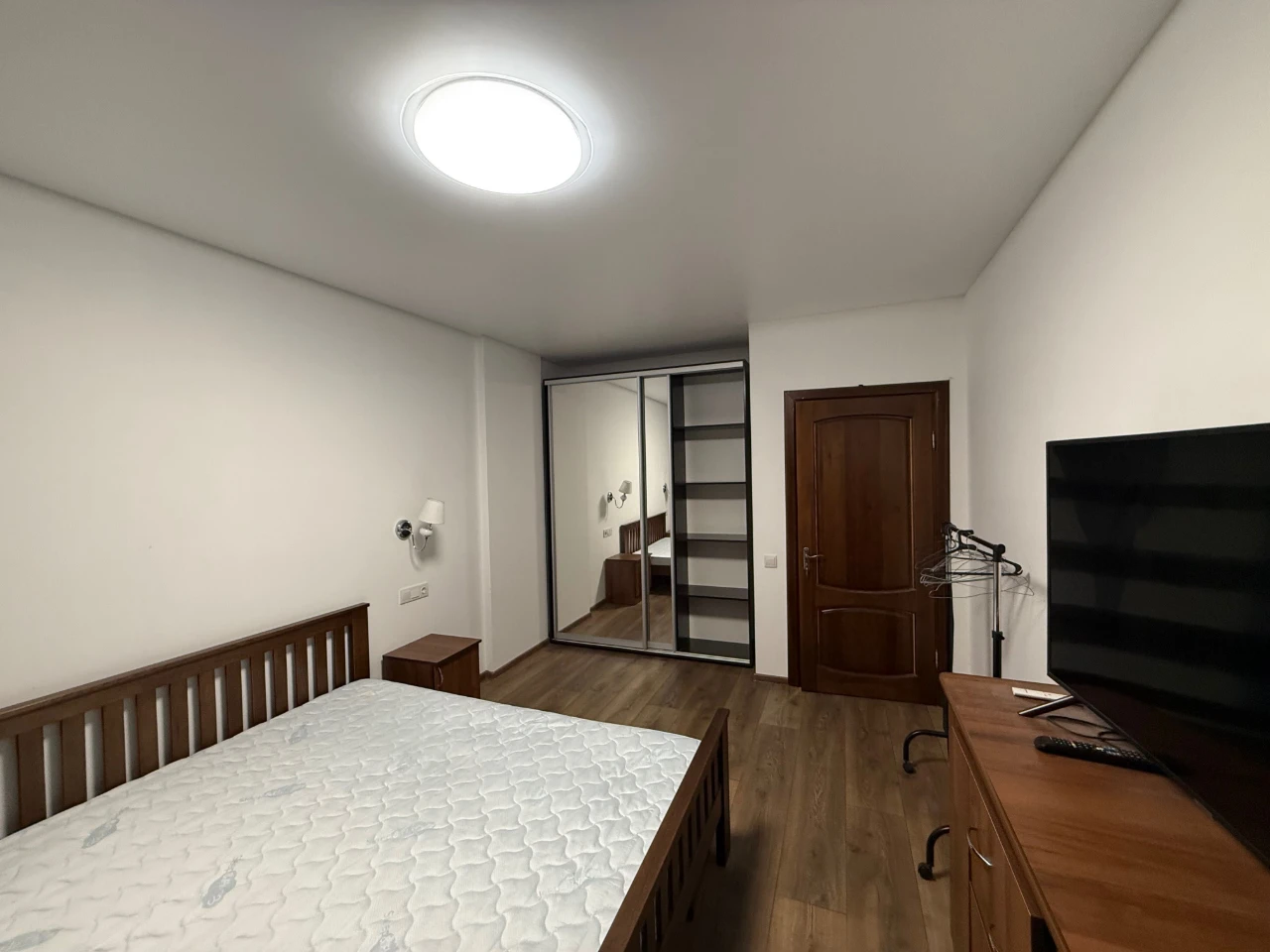 One-bedroom apartment in the America residential complex