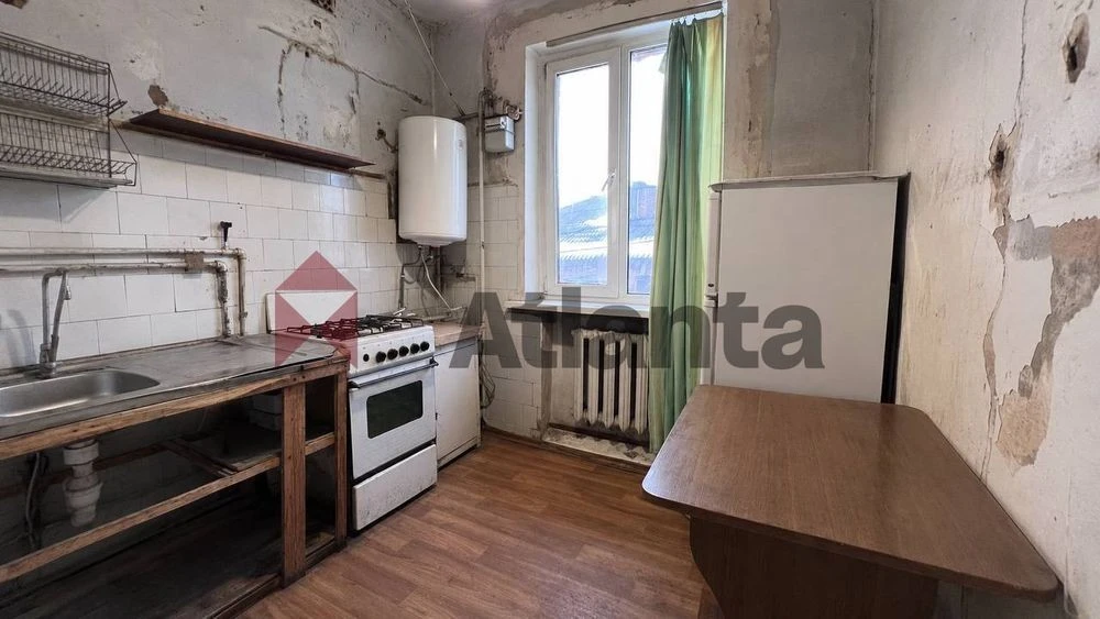 2-room apartment for sale near Shevchenko Square, Windy Mountains, WITHOUT % for rent