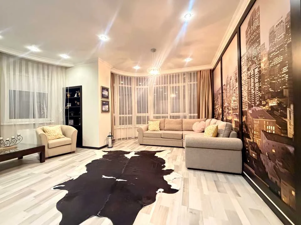 Apartment. Odesa, French Boulevard.