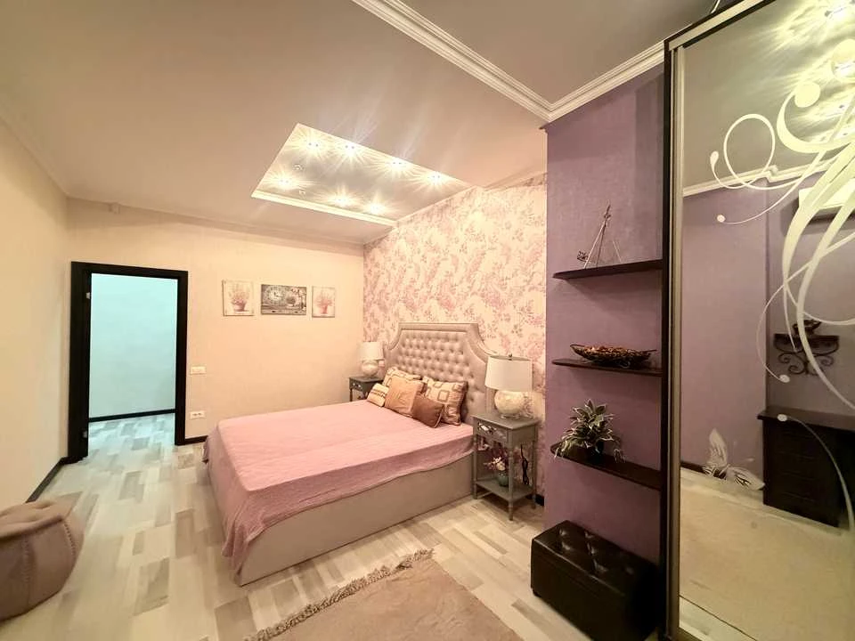 Apartment. Odesa, French Boulevard.