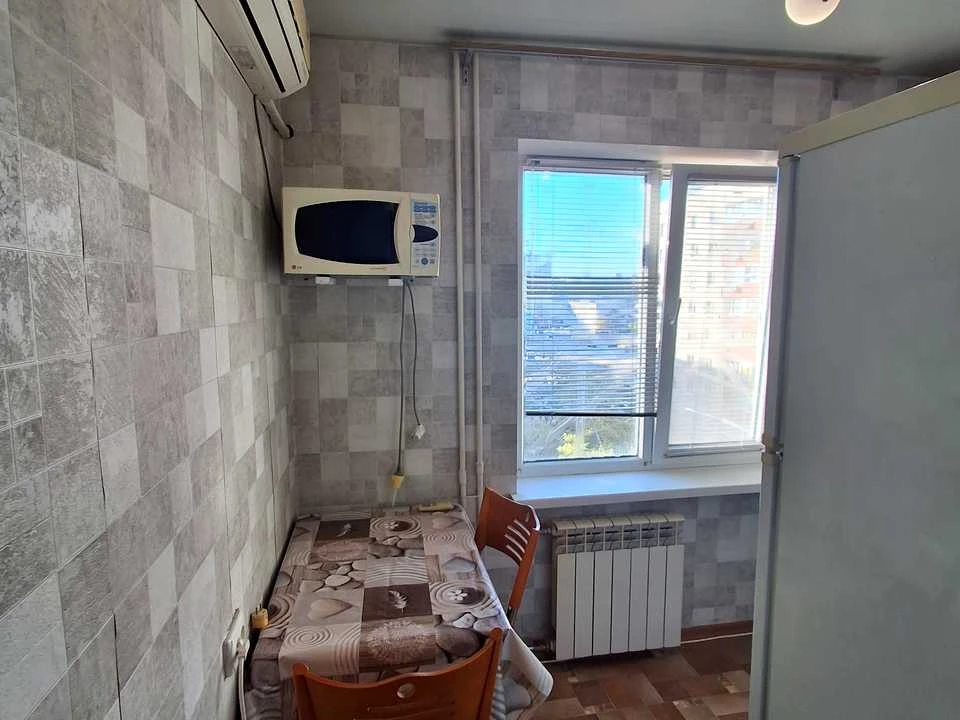 Apartment. Zaporizhzhia, Auto zavodska st.