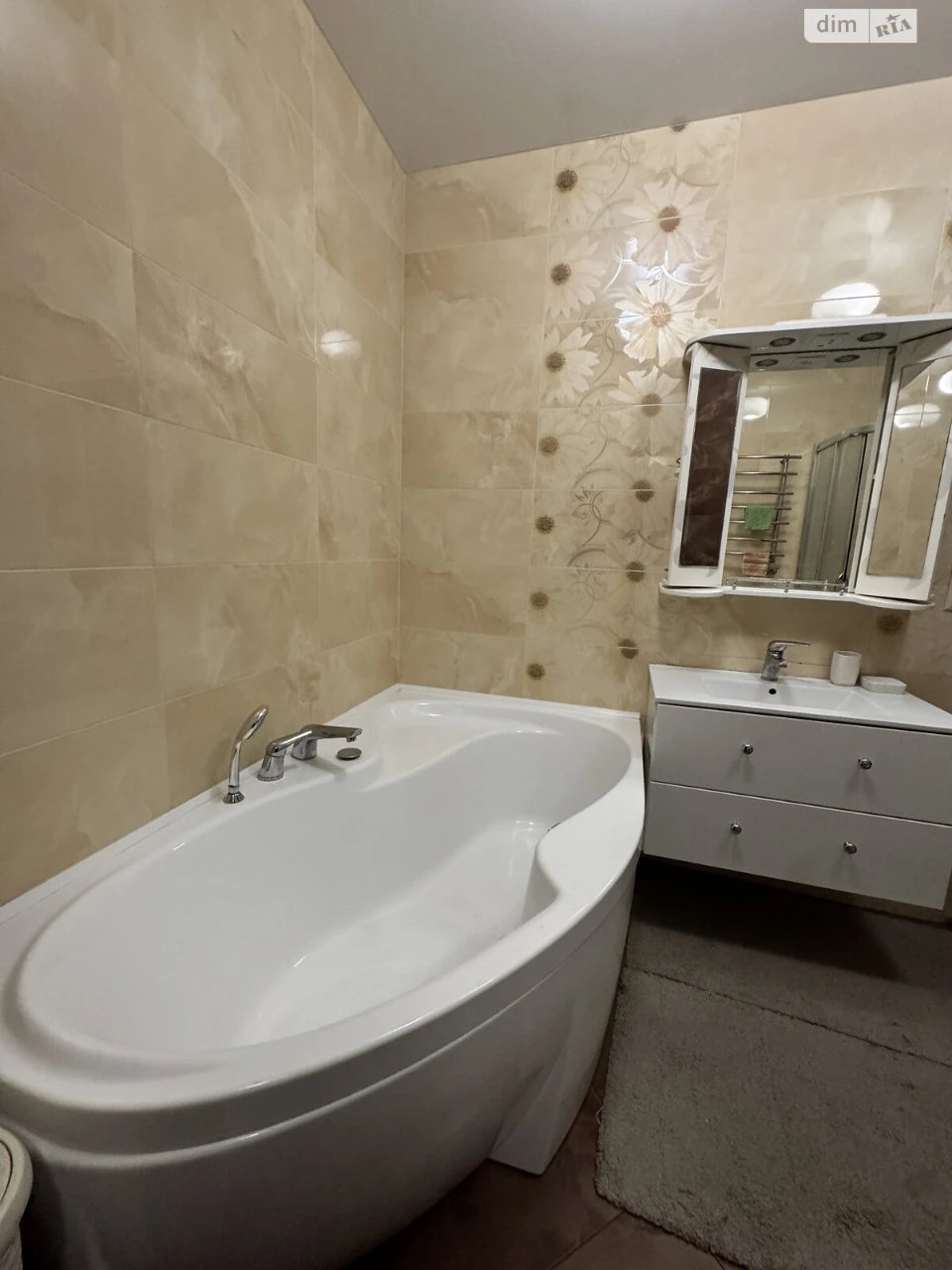 Long Term Rental Apartment, Exhibition District