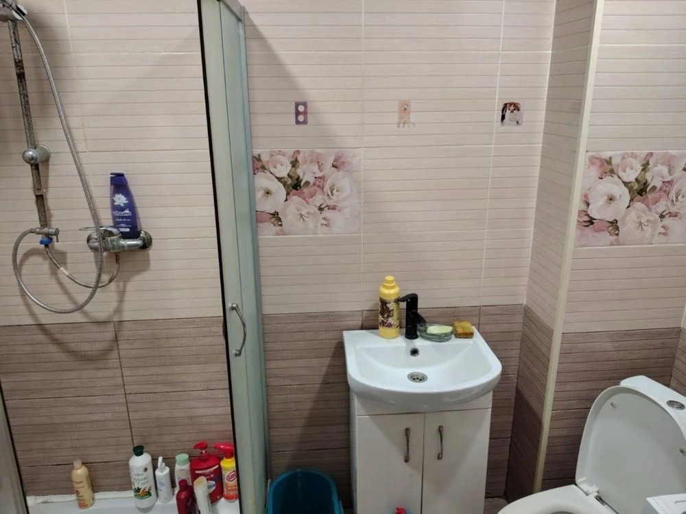 For Sale: 2-room apartment, new building, 6th Slobodskaya border area